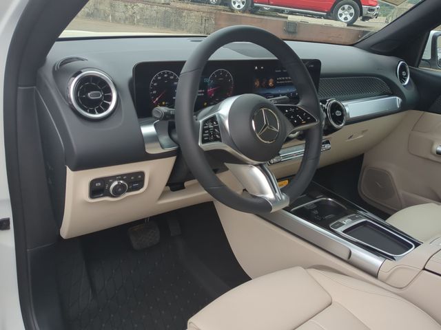 Thumbnail: 2026 Mercedes-Benz GLB - 2
