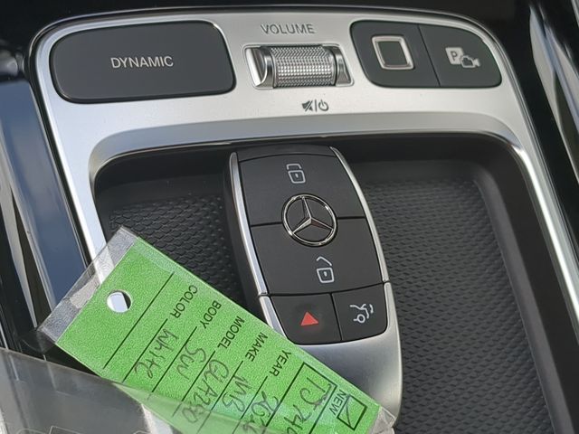 Thumbnail: 2026 Mercedes-Benz GLA - 35