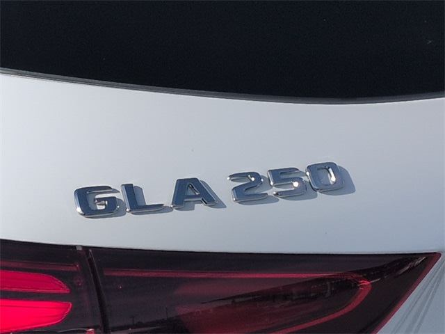 Thumbnail: 2026 Mercedes-Benz GLA - 25