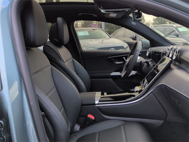 Thumbnail: 2026 Mercedes-Benz GLC - 12