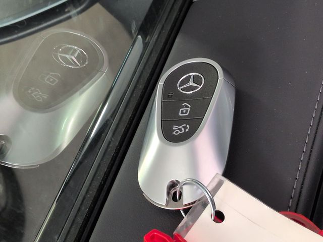 Thumbnail: 2026 Mercedes-Benz GLC - 34