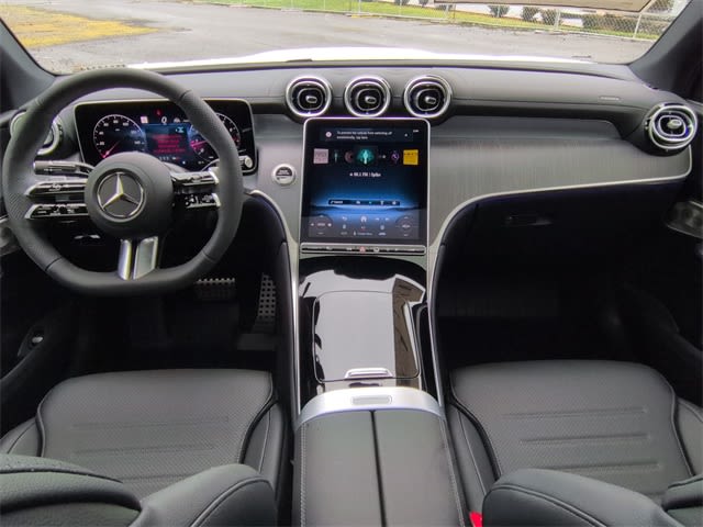 Thumbnail: 2026 Mercedes-Benz GLC - 10