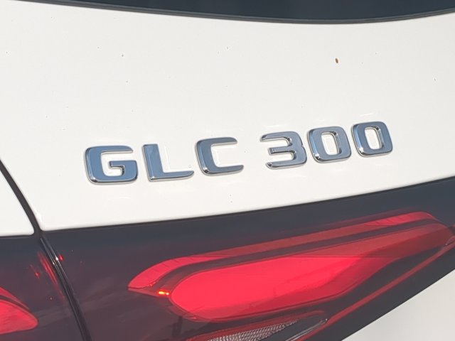 Thumbnail: 2025 Mercedes-Benz GLC - 24