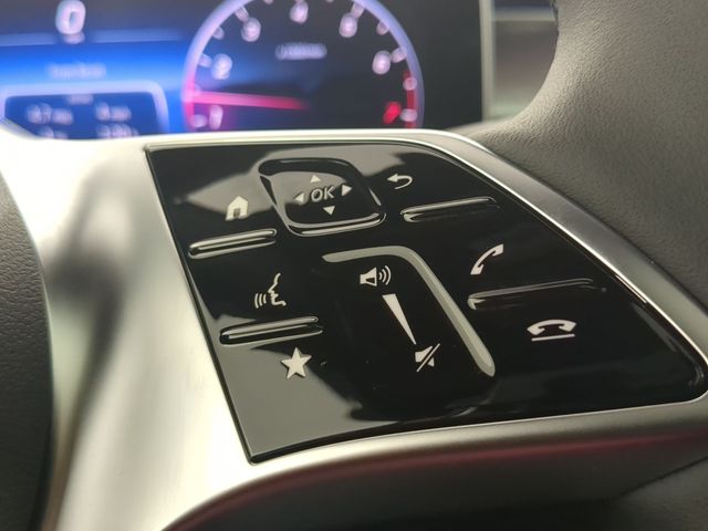 Thumbnail: 2026 Mercedes-Benz GLC - 31