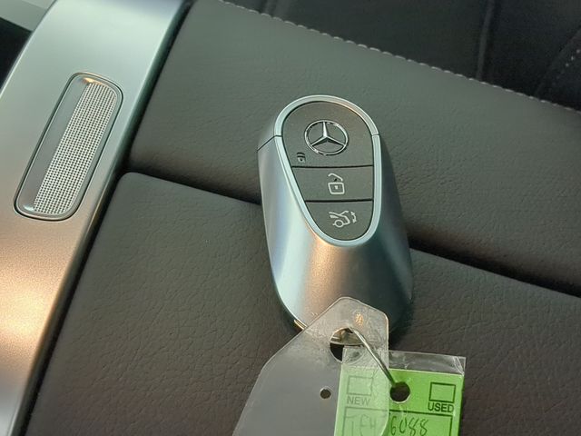 Thumbnail: 2026 Mercedes-Benz GLC - 18