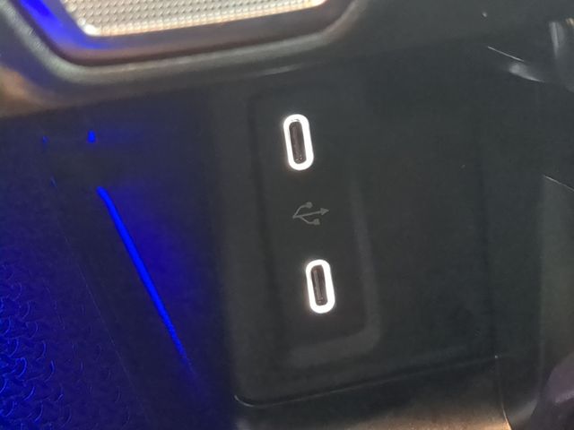 Thumbnail: 2026 Mercedes-Benz GLC - 34