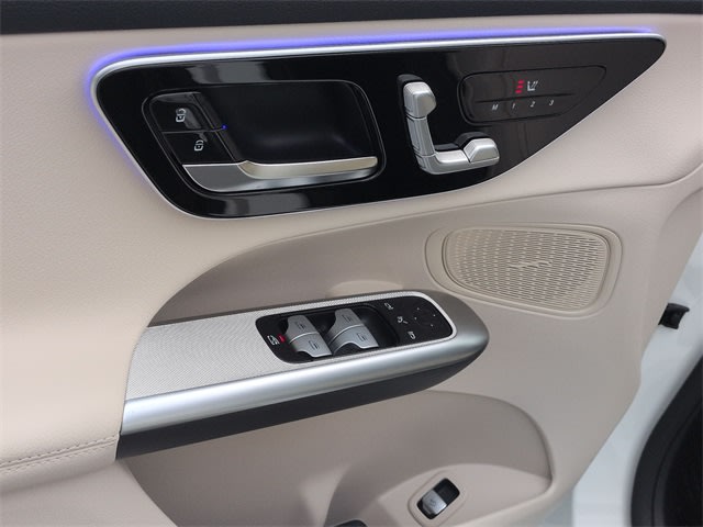 Thumbnail: 2026 Mercedes-Benz GLC - 26