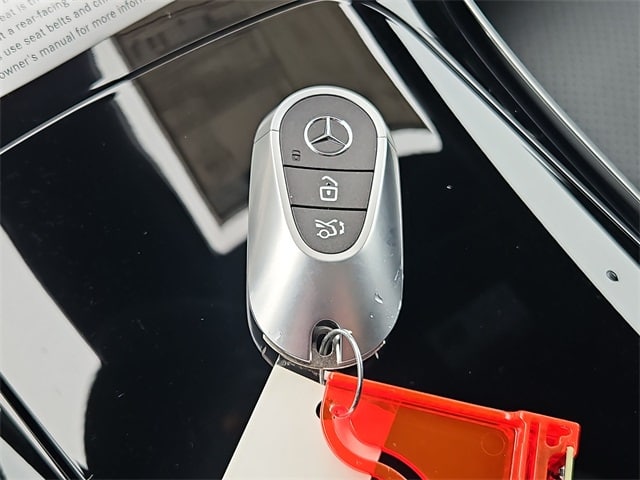 Thumbnail: 2026 Mercedes-Benz GLC - 15