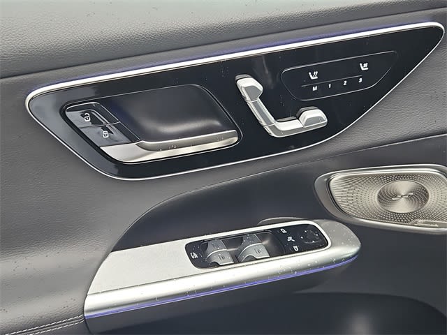 Thumbnail: 2026 Mercedes-Benz GLC - 27