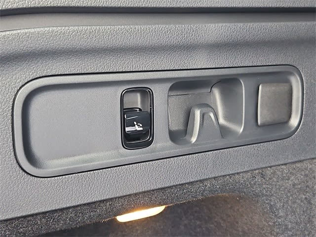 Thumbnail: 2026 Mercedes-Benz GLC - 40