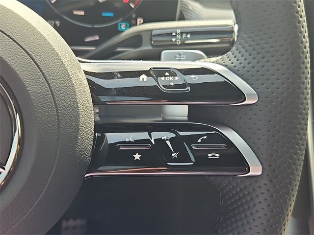 Thumbnail: 2025 Mercedes-Benz GLC - 33