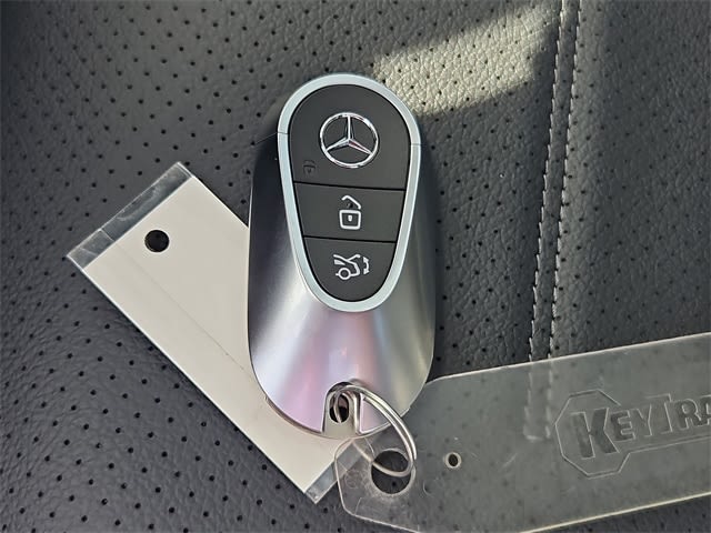 Thumbnail: 2025 Mercedes-Benz GLC - 19