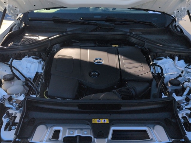 Thumbnail: 2026 Mercedes-Benz GLC - 9