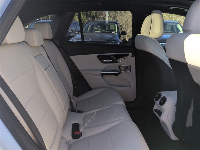 Thumbnail: 2026 Mercedes-Benz GLC - 28