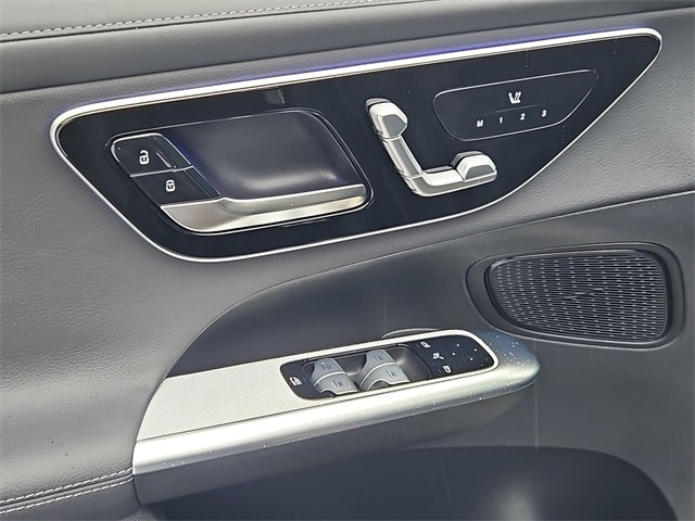 Thumbnail: 2026 Mercedes-Benz GLC - 27