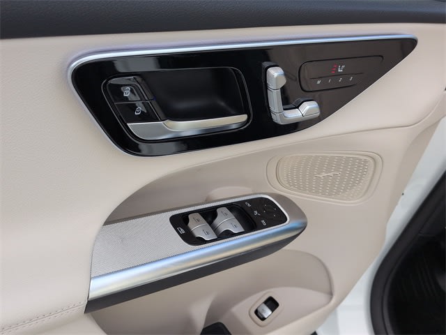 Thumbnail: 2026 Mercedes-Benz GLC - 25