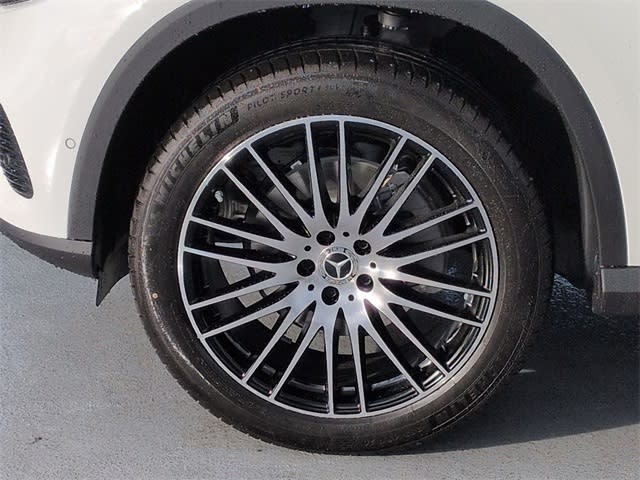 Thumbnail: 2026 Mercedes-Benz GLC - 8