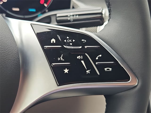 Thumbnail: 2025 Mercedes-Benz GLC - 31