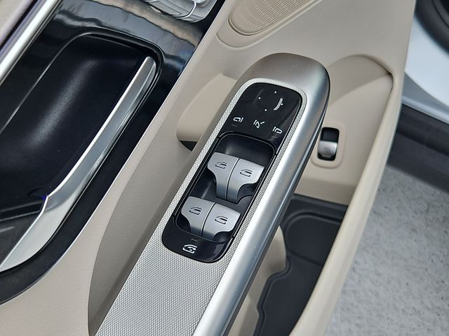 2025 Mercedes-Benz GLC Base - Photo 27