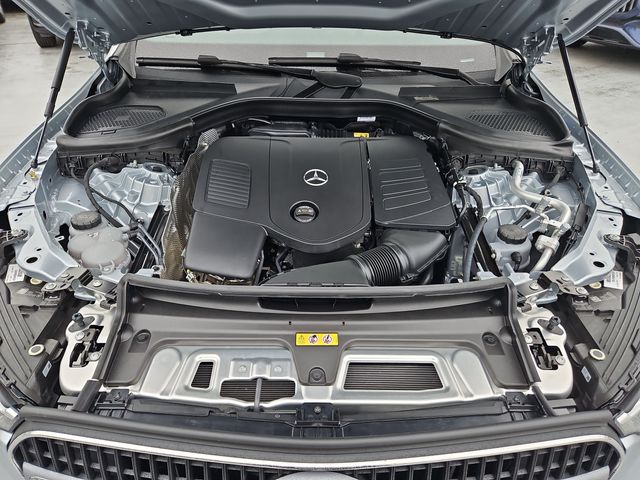 2025 Mercedes-Benz GLC Base - Photo 9