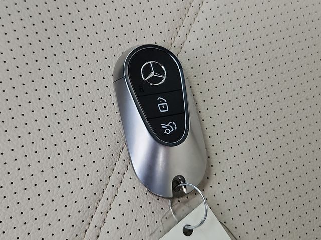 2025 Mercedes-Benz GLC Base - Photo 19