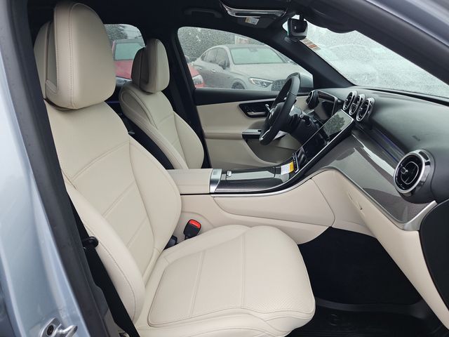 2025 Mercedes-Benz GLC Base - Photo 12
