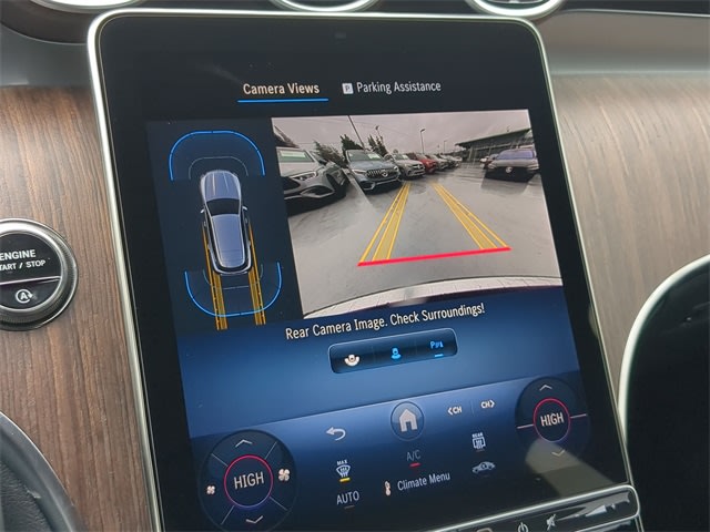 Thumbnail: 2025 Mercedes-Benz GLC - 31