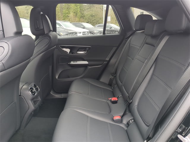 Thumbnail: 2025 Mercedes-Benz GLC - 27