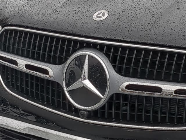 Thumbnail: 2025 Mercedes-Benz GLC - 7