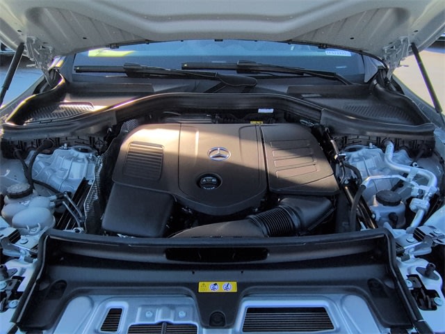 Thumbnail: 2026 Mercedes-Benz GLC - 9