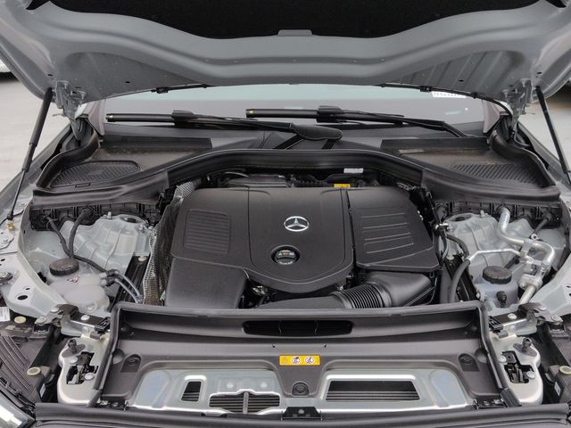 Thumbnail: 2026 Mercedes-Benz GLC - 9
