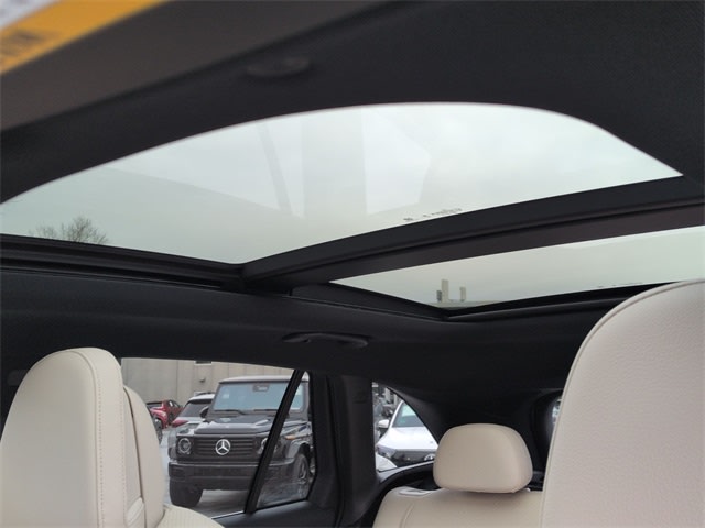 Thumbnail: 2026 Mercedes-Benz GLC - 27