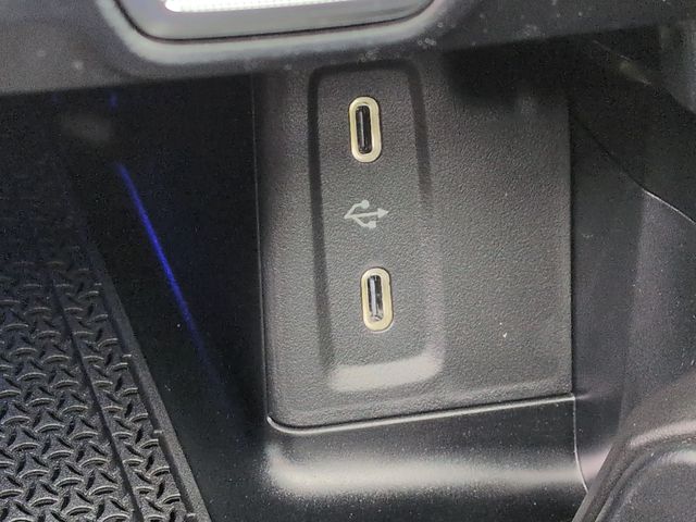 Thumbnail: 2026 Mercedes-Benz GLC - 16