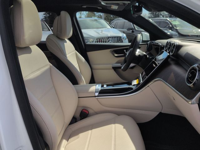 Thumbnail: 2026 Mercedes-Benz GLC - 29