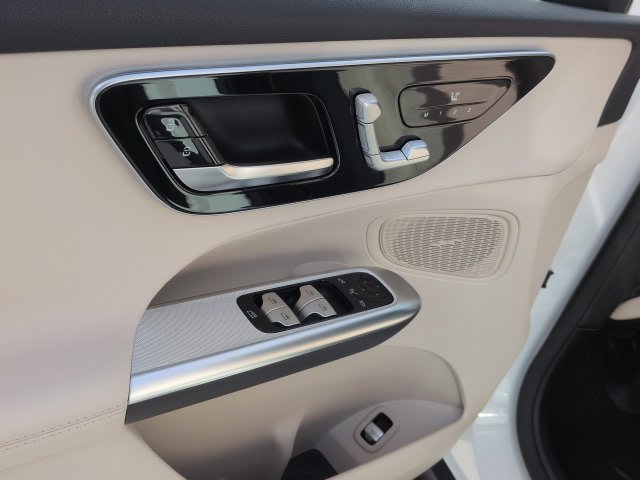 Thumbnail: 2026 Mercedes-Benz GLC - 25