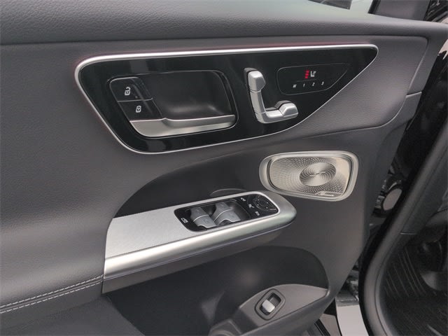 Thumbnail: 2026 Mercedes-Benz GLC - 26