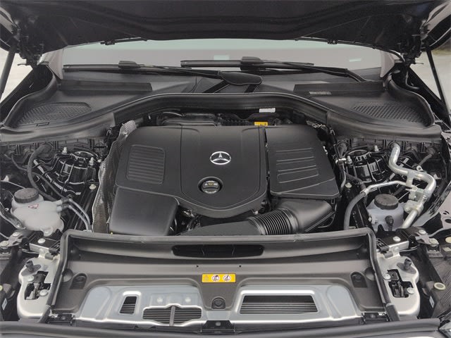 Thumbnail: 2026 Mercedes-Benz GLC - 9