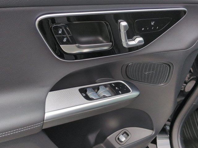 Thumbnail: 2026 Mercedes-Benz GLC - 26
