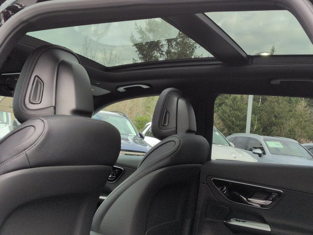 Thumbnail: 2026 Mercedes-Benz GLC - 27