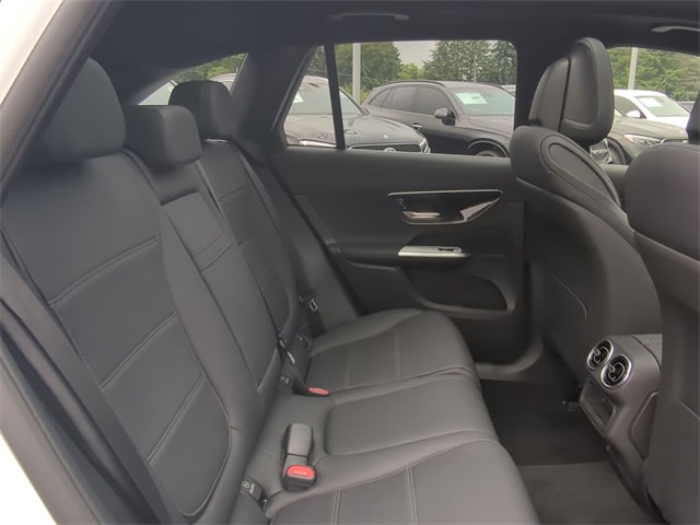 Thumbnail: 2025 Mercedes-Benz GLC - 27