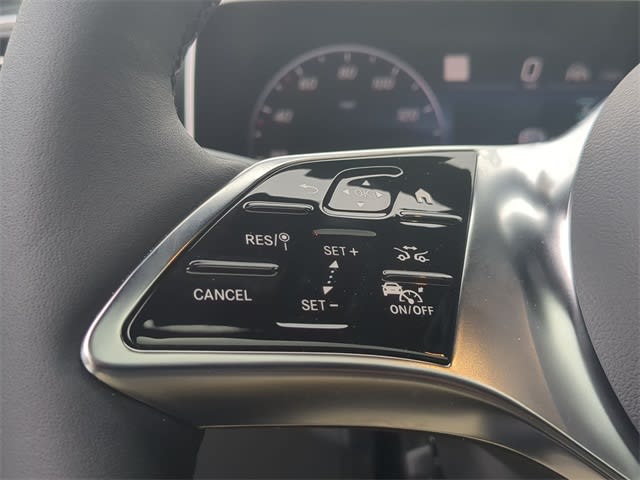 Thumbnail: 2025 Mercedes-Benz GLC - 29