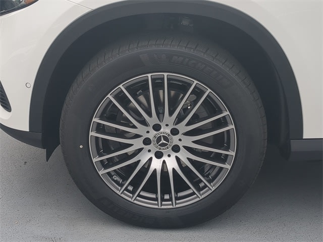 Thumbnail: 2025 Mercedes-Benz GLC - 8