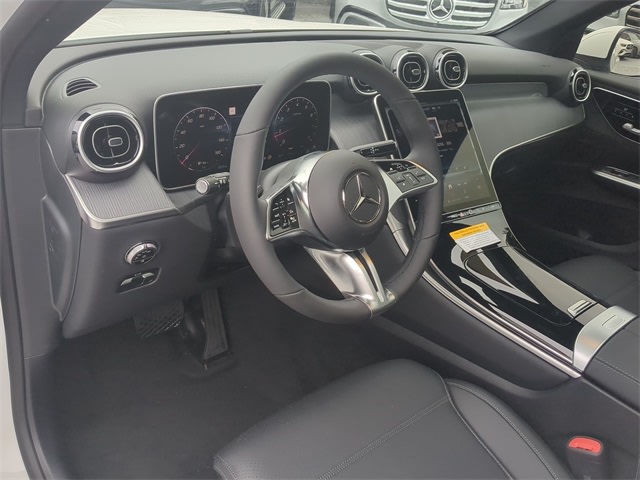 Thumbnail: 2025 Mercedes-Benz GLC - 2