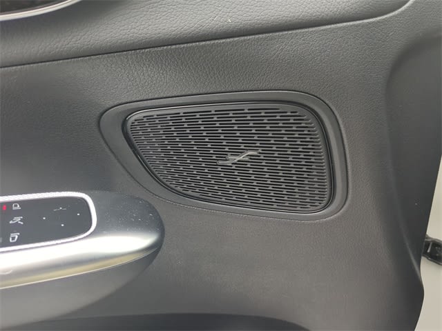 Thumbnail: 2025 Mercedes-Benz GLC - 18