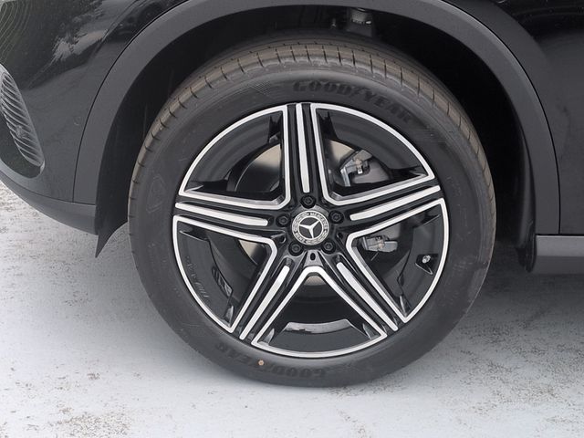 Thumbnail: 2026 Mercedes-Benz GLC - 8