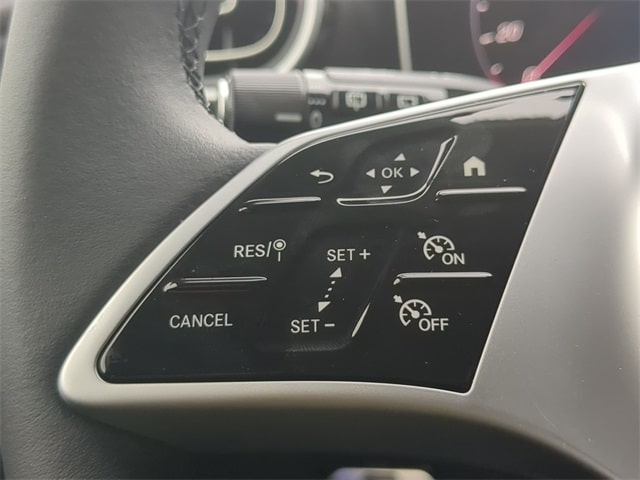 Thumbnail: 2025 Mercedes-Benz GLC - 28