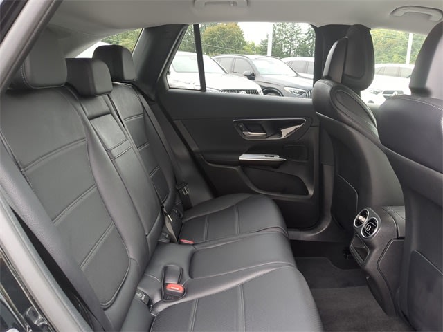 Thumbnail: 2025 Mercedes-Benz GLC - 27