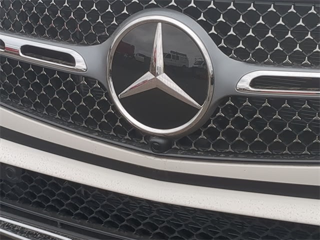 Thumbnail: 2025 Mercedes-Benz GLC - 7