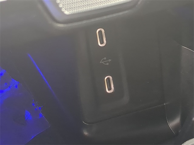 Thumbnail: 2025 Mercedes-Benz GLC - 33