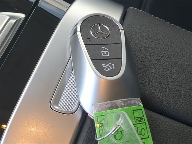 Thumbnail: 2025 Mercedes-Benz GLC - 18